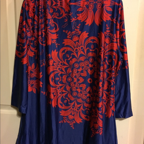 Lily beautiful flowy blouse - Picture 4 of 4